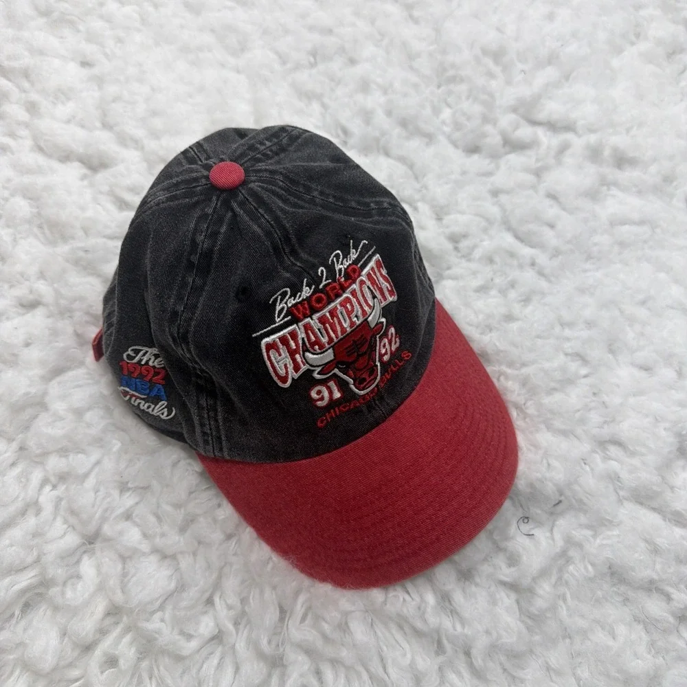 Mitchell & Ness HWC CHICAGO BULLS 1991-92 World Champions Buckle Strap Cap Denim